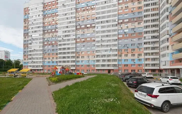 Нижний Новгород: Апартаменты на ул. Краснозвездной 35–2