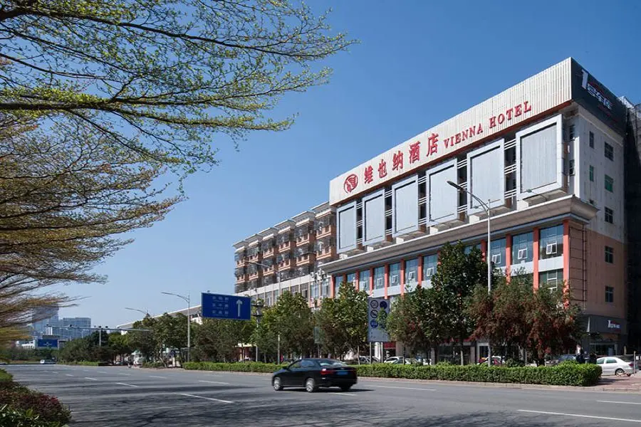 Шэньчжэнь: Vienna Hotel (Shenzhen Longgang Baifu City Store)