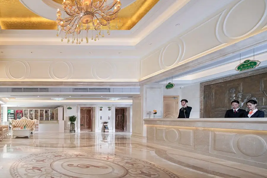 Шэньчжэнь: Vienna Hotel (Shenzhen Longgang Baifu City Store)