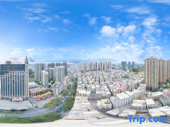 Маоминг: Vienna International Hotel (Gaozhou)