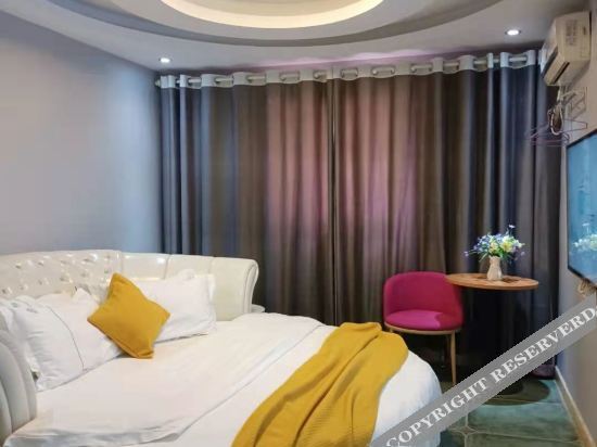 Чанша: Liangqi Hotel (Changsha Wuyi Square Taiping Street)