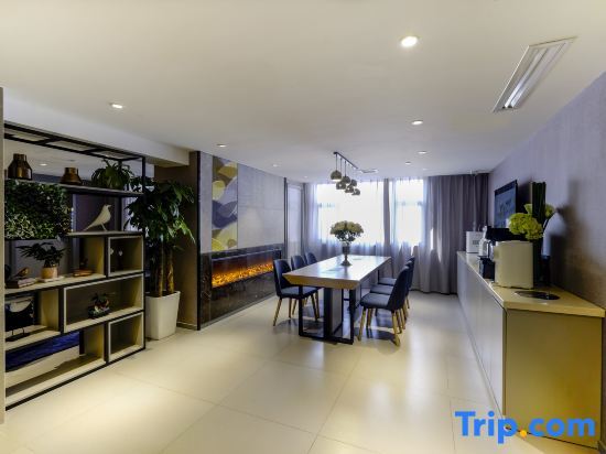 Чанша: Homeinn Selected Hotel (Changsha Wuyi Square IFC Center Branch)