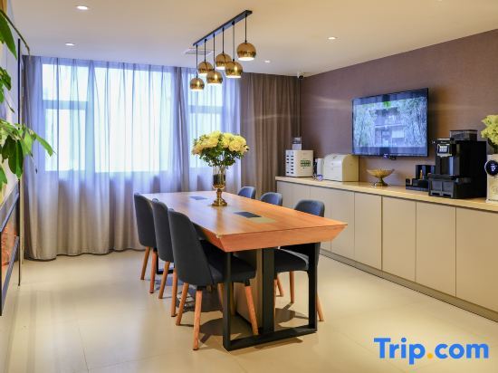 Чанша: Homeinn Selected Hotel (Changsha Wuyi Square IFC Center Branch)