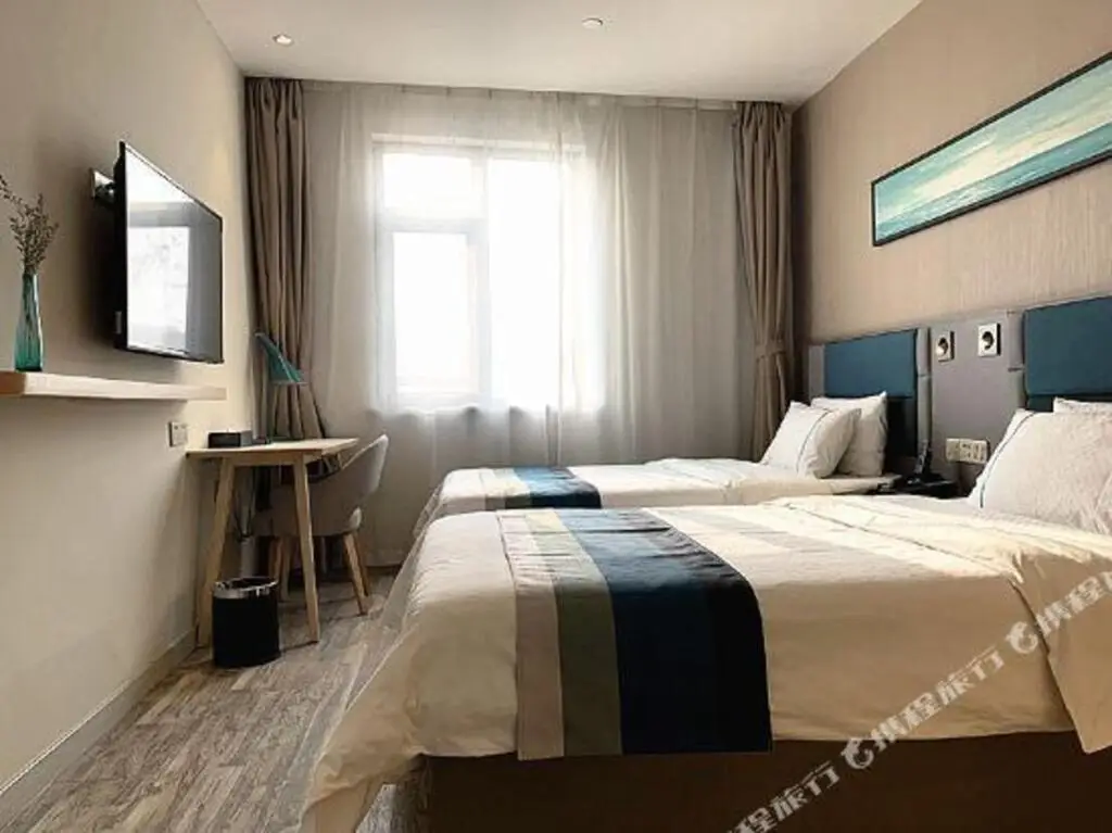 Циндао: Home Inn Selected (Qingdao North Railway Station Jinshui Road)