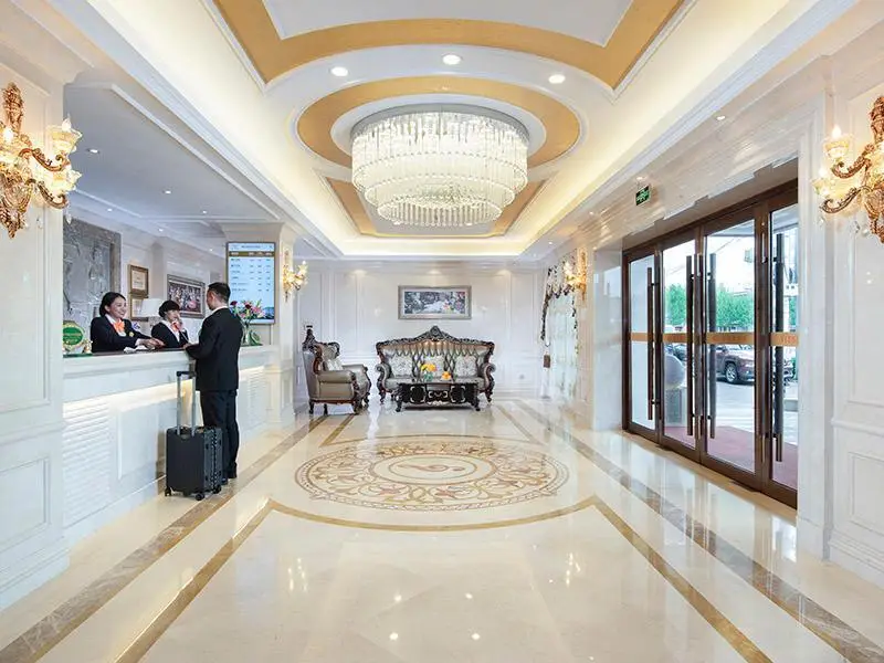 Баодин: Vienna Hotel Hebei Baoding Xushui Longdi