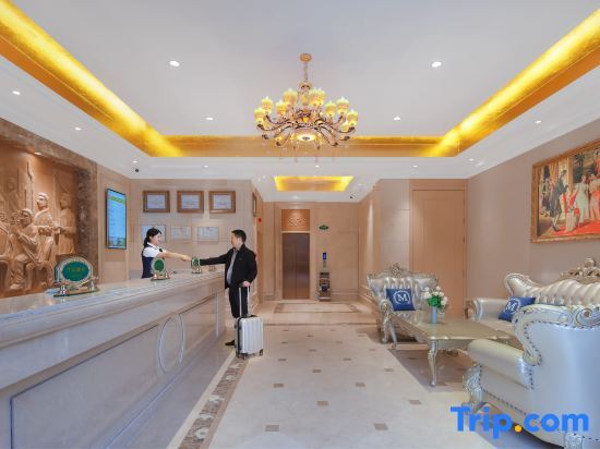 Баодин: Hotel Vienna (Wangdu bus station)