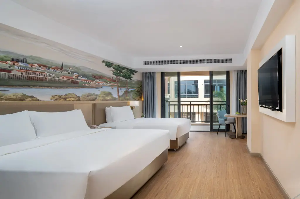 Бэйхай: Vienna Hotel (Beihai Weizhou Island Lanqiao seaview shop)