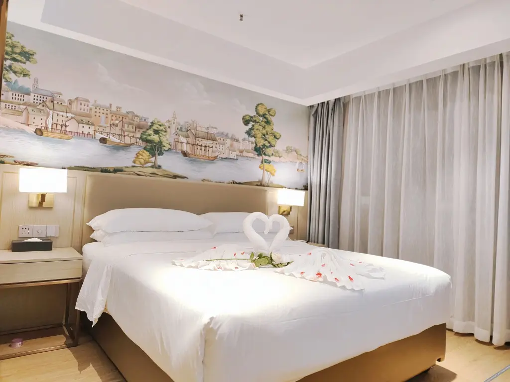 Бэйхай: Vienna Hotel (Beihai Weizhou Island Lanqiao seaview shop)