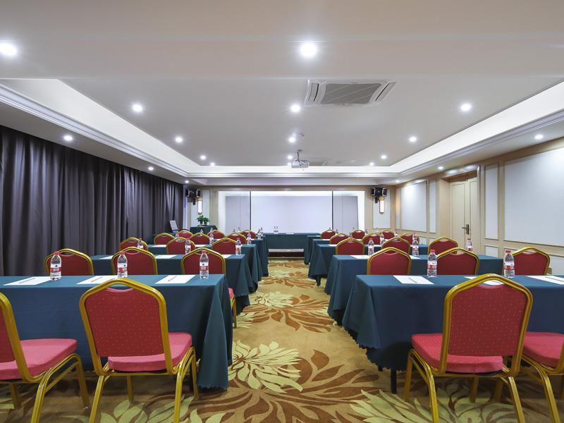 Бенгбу: Vienna Hotel Anhui Bengbu South High-Speed Railway Station