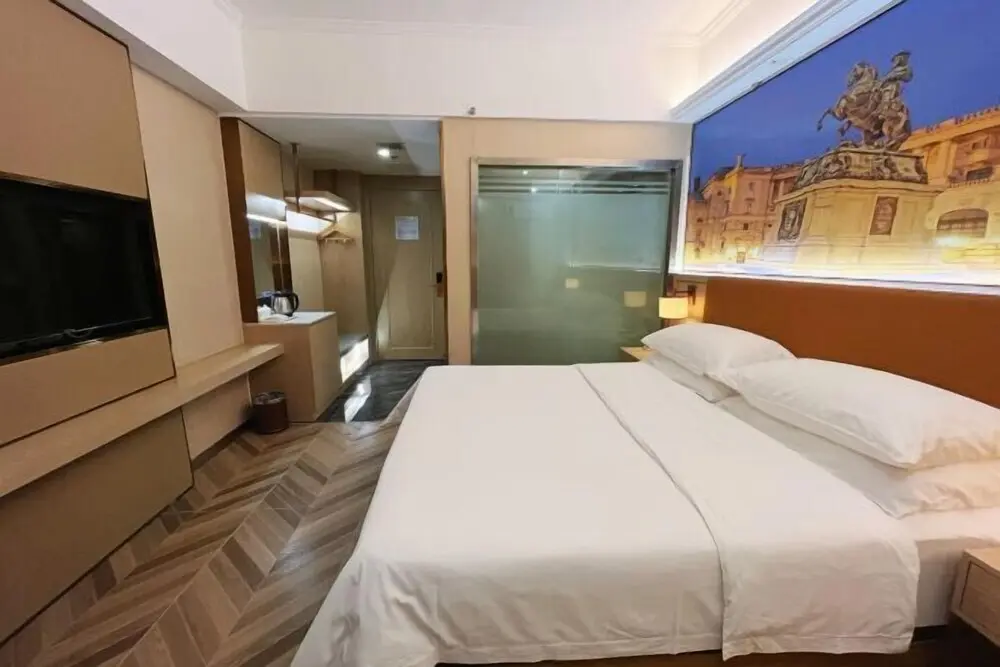 Чанцзян: Vienna Hotel (Changjiang Avenue Store)