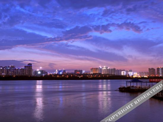Чанша: Vienna International Hotel (Changsha Juzizhoutou)
