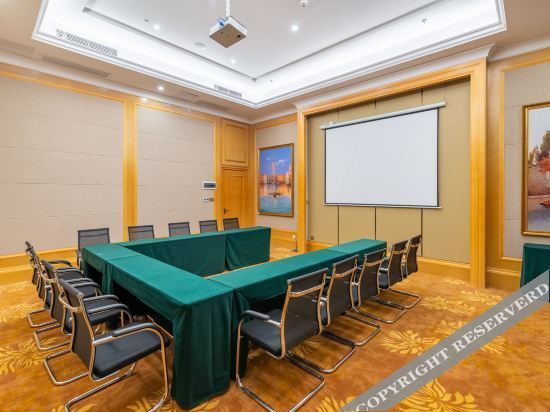 Чанша: Vienna International Hotel (Changsha Juzizhoutou)