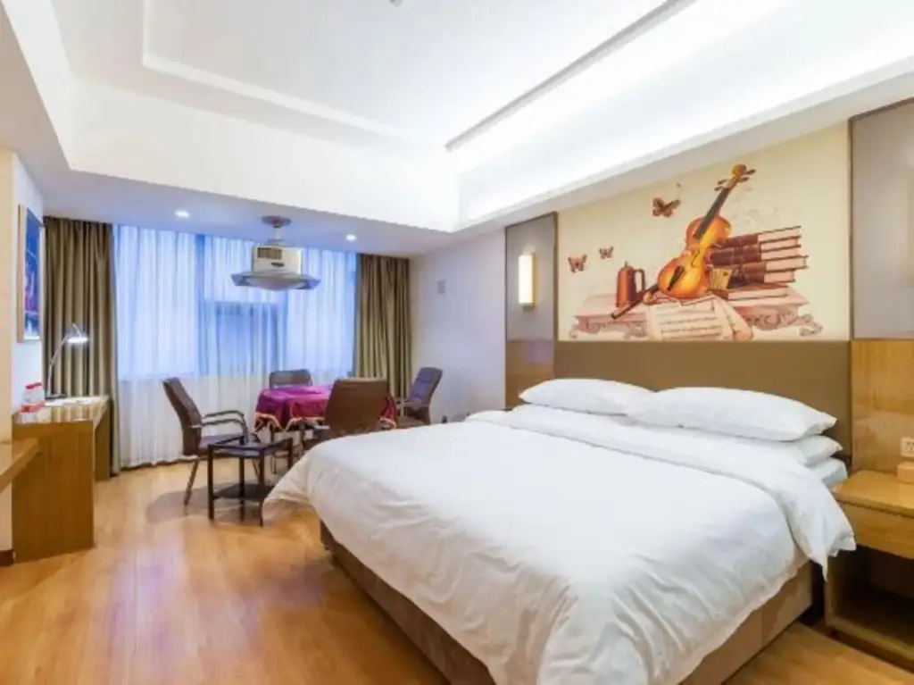Чанша: Vienna Hotel (Changsha Kaifu District Zhengfu Metro Station)