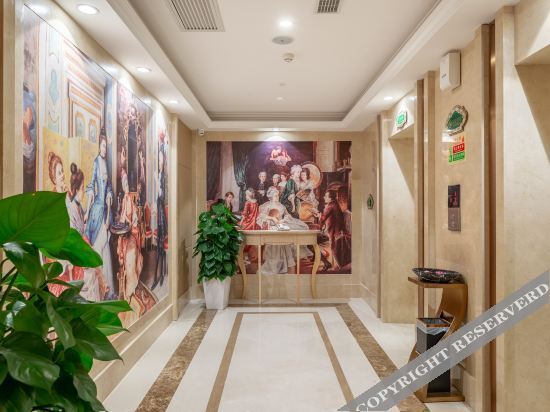Чанша: Vienna International Hotel (Changsha Lugu Leifeng Avenue)