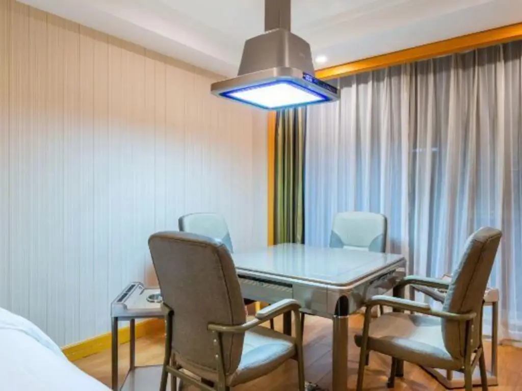 Чанша: Vienna International Hotel (Jinxia Bonded Store, Xiangjiang North Road, Changsha)