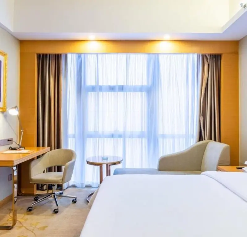 Чанша: Vienna International Hotel (Changsha Wuyi Square)