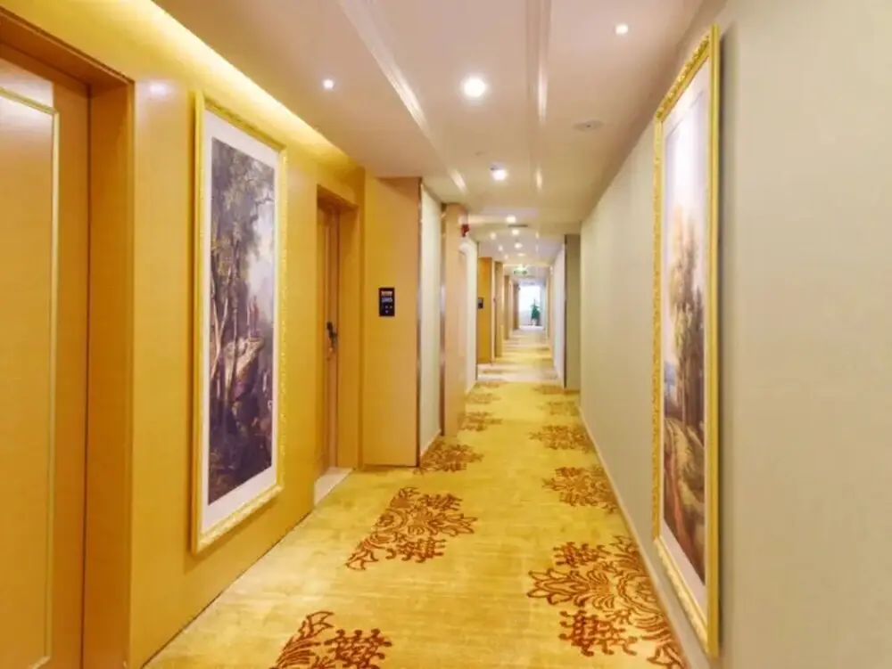 Чанша: Vienna International Hotel (Changsha Wuyi Square)