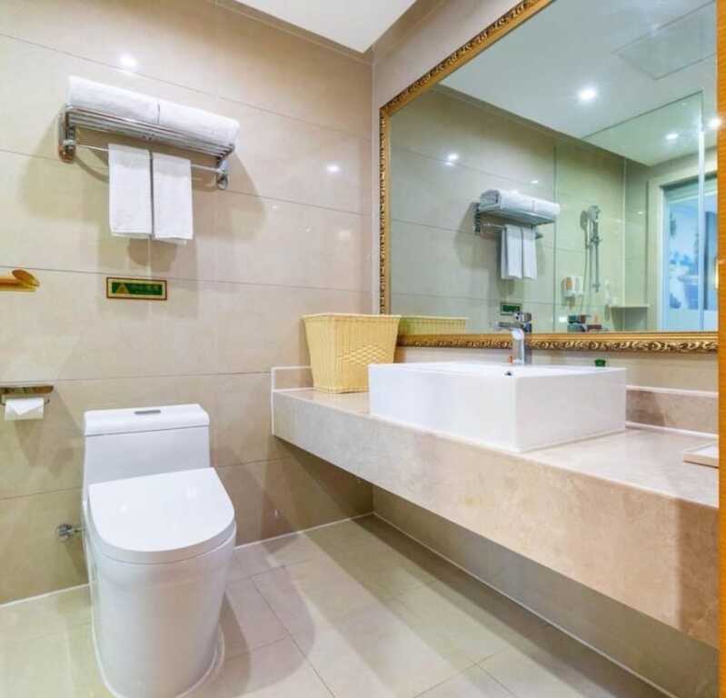 Чанша: Vienna International Hotel (Changsha Wuyi Square)
