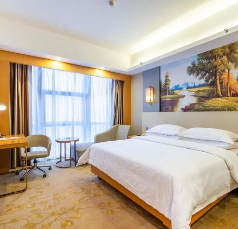Чанша: Vienna International Hotel (Changsha Wuyi Square)
