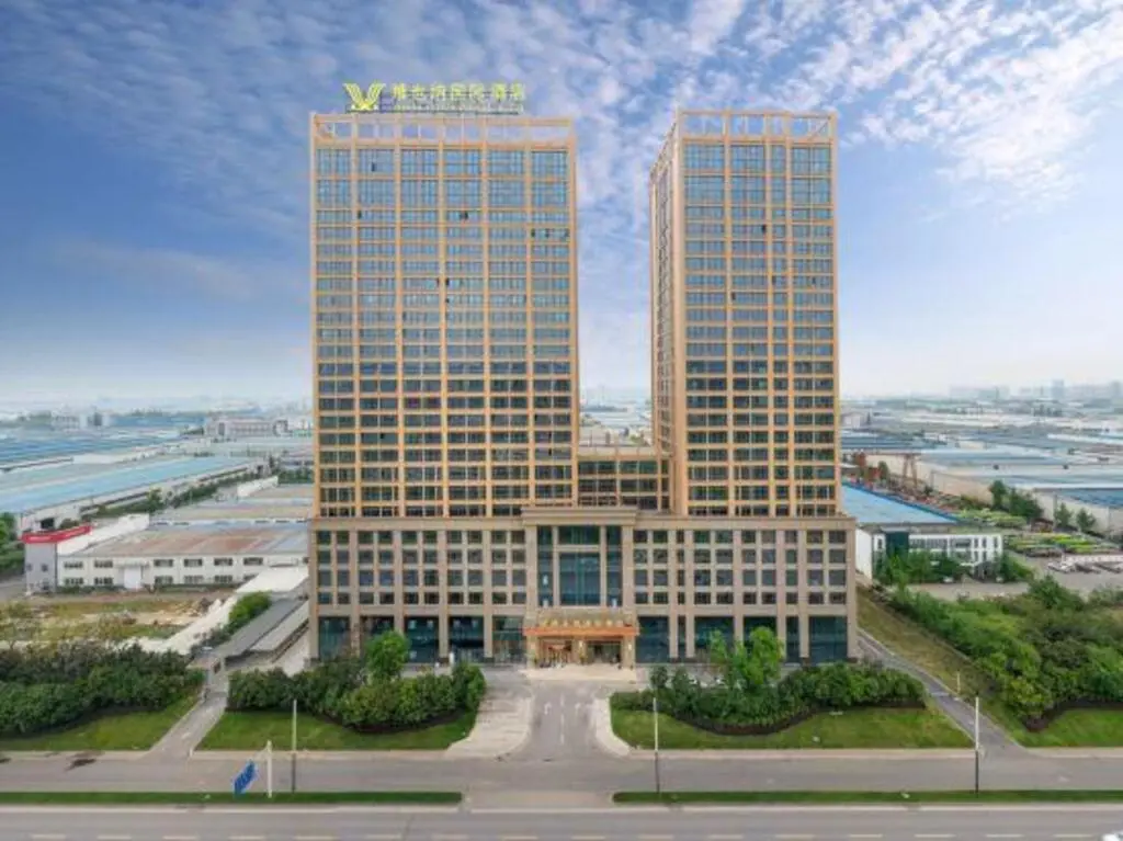 Чэнду: Vienna International Hotel (Chengdu Longquan Automobile City Aviation Academy Branch)