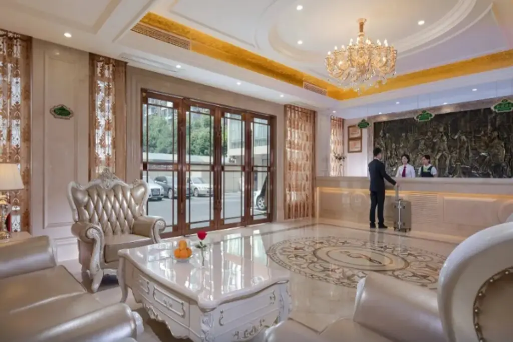 Чэнду: Vienna Hotel Chengdu Dufu Cottage the Jinsha Site