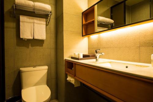 Шанхай: JI Hotel Shanghai Hongqiao Airport Huqingping Highway