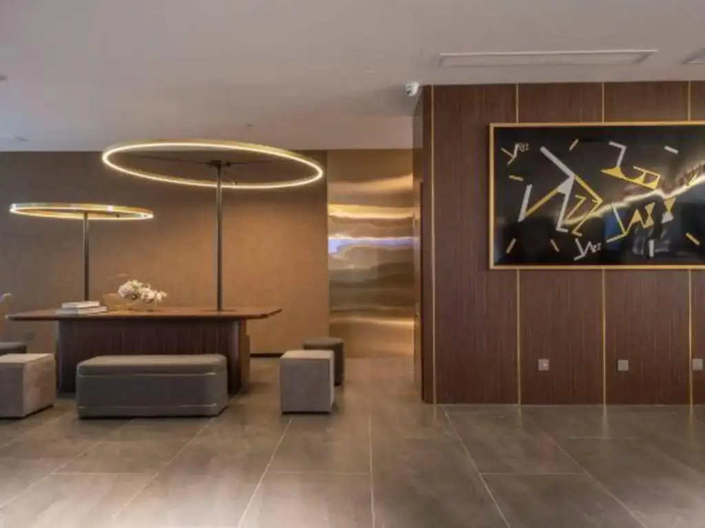 Цзинань: Home Inn (Jinan Zhangqiu Railway Station Mingshui Ancient City Branch)