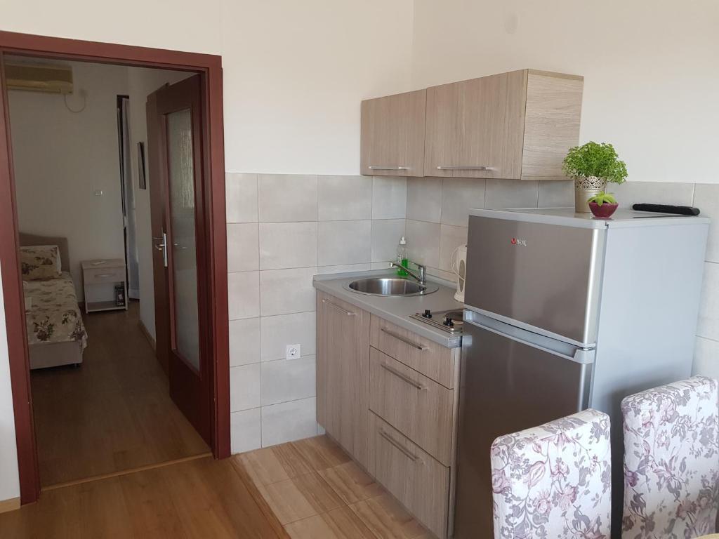 Будва: Budva Sea View Apartment 1