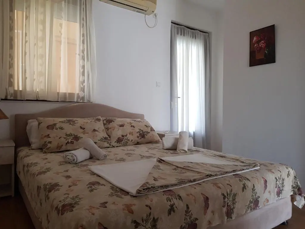 Будва: Budva Sea View Apartment 1