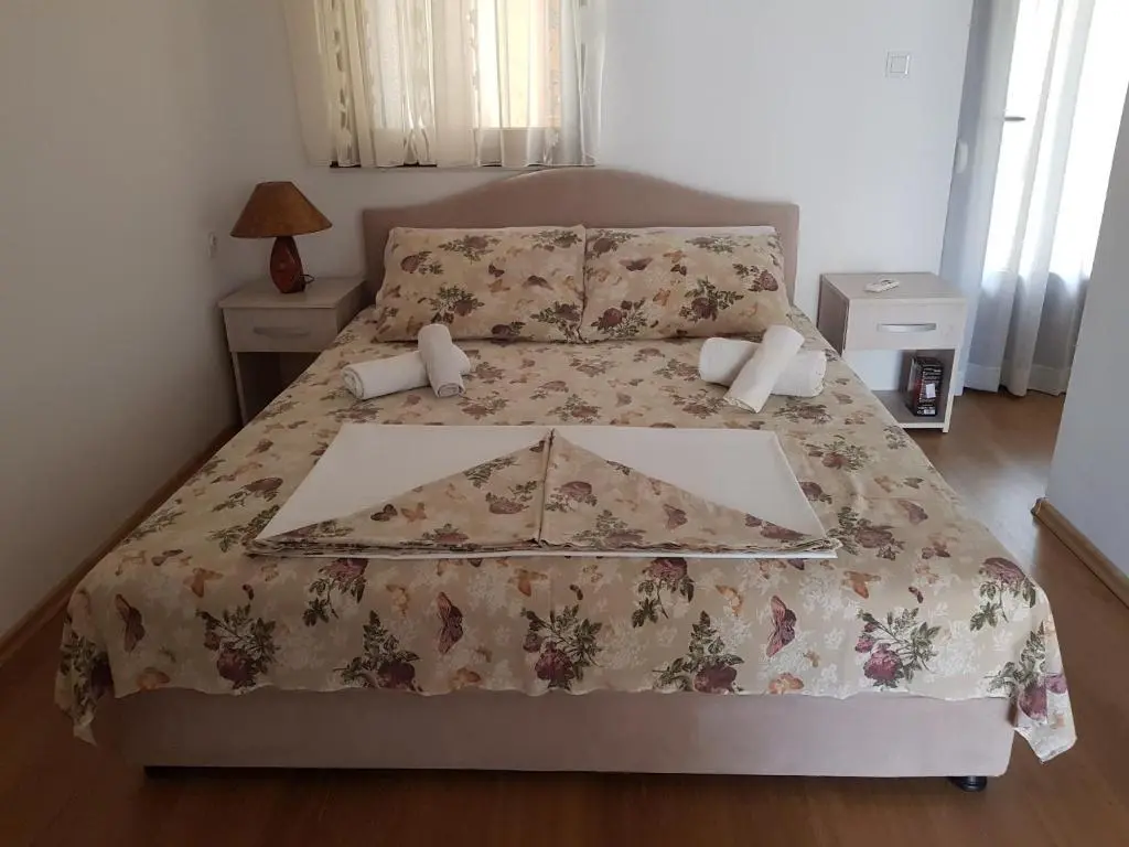 Будва: Budva Sea View Apartment 1