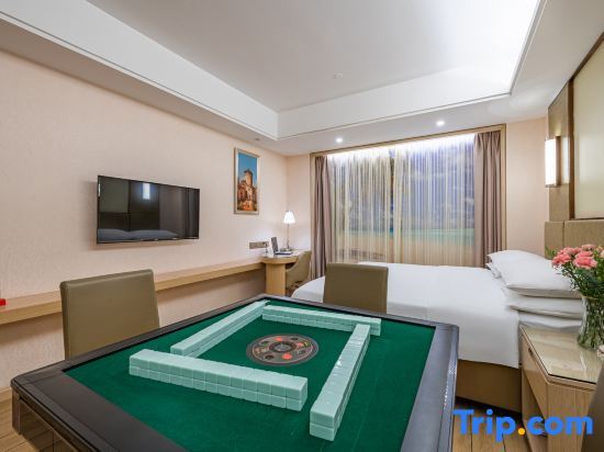 Дунгуань: Vienna International Hotel (Dongguan Songshan Lake Guanzhang Road)