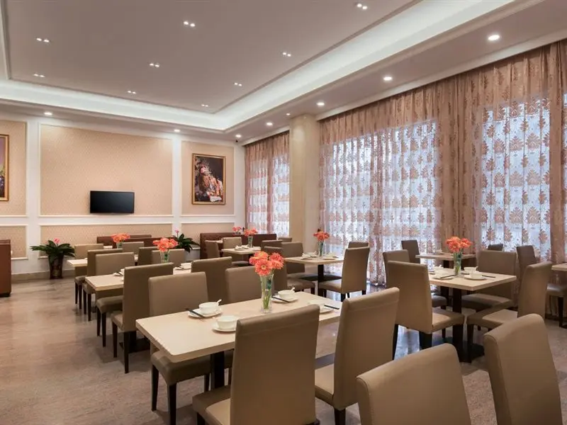 Дунгуань: Vienna International Hotel (Dongguan Songshan Lake Guanzhang Road)
