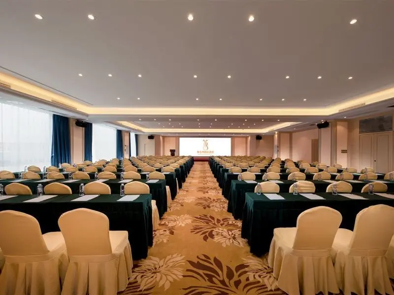 Дунгуань: Vienna International Hotel (Dongguan Qishi Center)