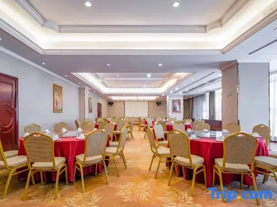 Дунгуань: Vienna Hotel (Dongguan Machong Huayang Lake)