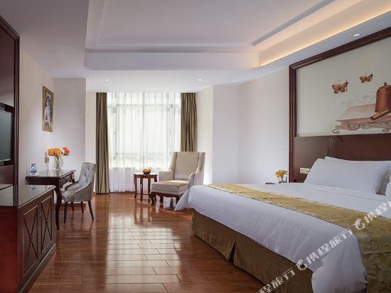 Дунгуань: Vienna Hotel (Dongguan Machong Huayang Lake)