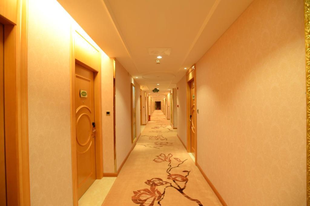 Дунгуань: Vienna Hotel (Dongguan Songshan Lake Dalang Textile Center Store)