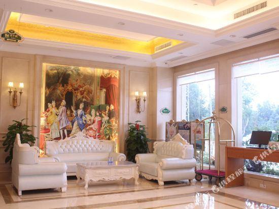 Дунгуань: Vienna Hotel (Dongguan Dalingshan baihuadong store)