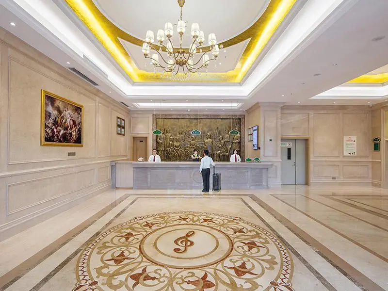 Чжуншань: Vienna Hotel Guangdong Zhongshan South Area Passenger Station