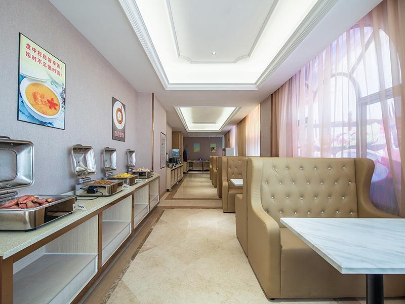 Чжуншань: Vienna Hotel Guangdong Zhongshan South Area Passenger Station