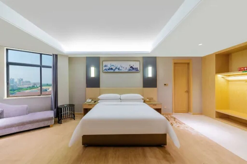 Чжуншань: Vienna Hotel Guangdong Zhongshan Xiaolan High-Speed Railway Station