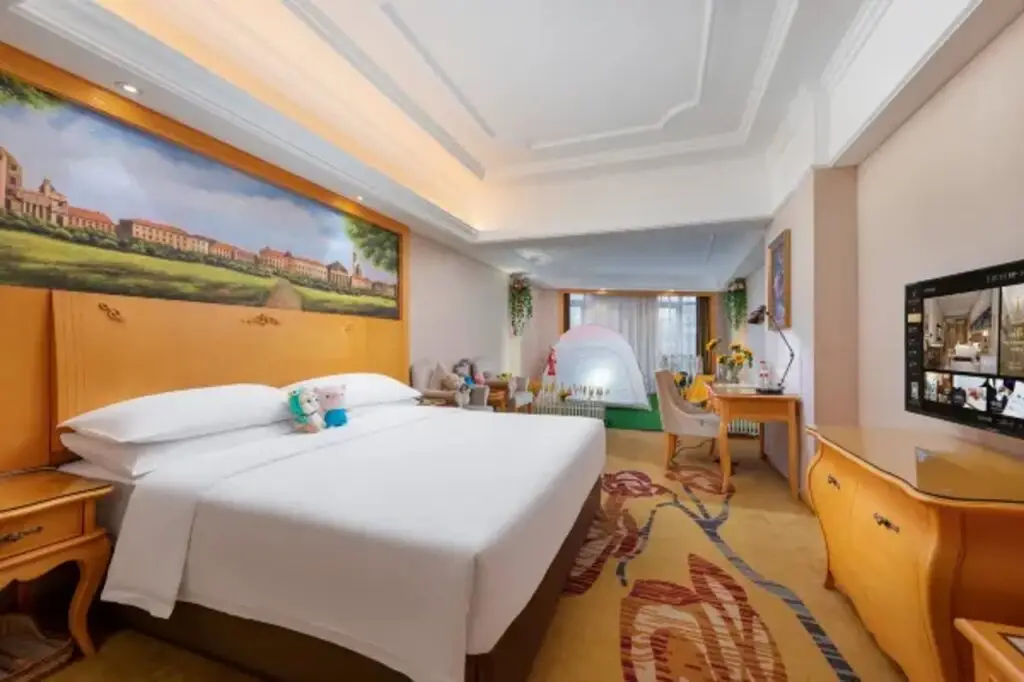 Фошань: Vienna International Hotel (Foshan Shunde Fengcheng)
