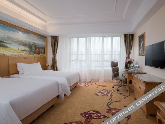 Фошань: Vienna International Hotel (Li Guang Load Yong Run Plaza)
