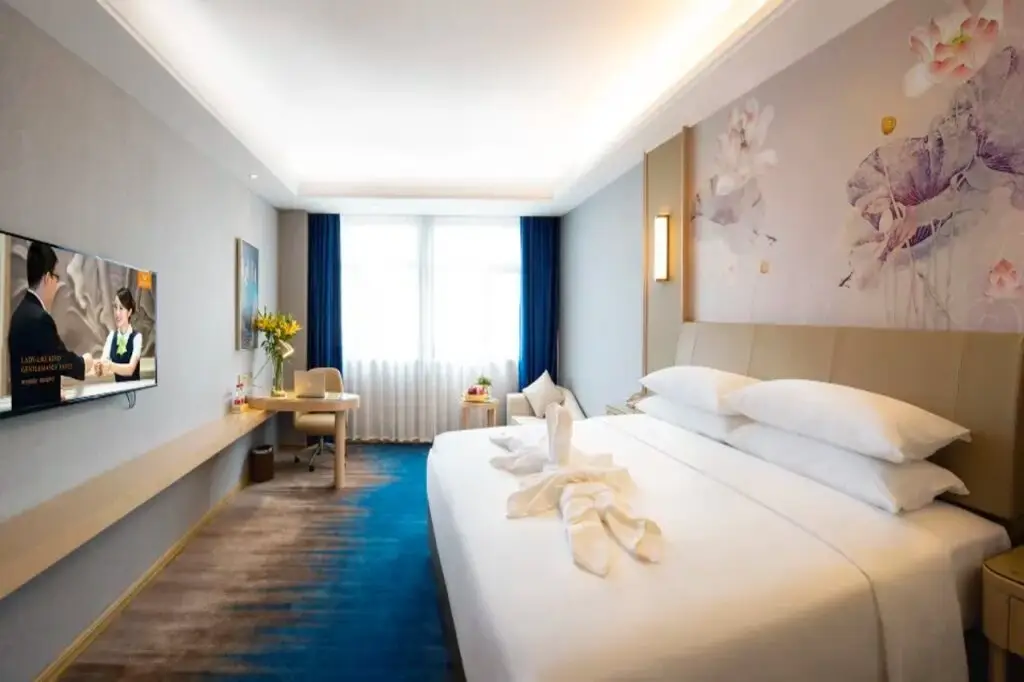 Фошань: Vienna Hotel Guangdong Foshan Sanshui Forest Park