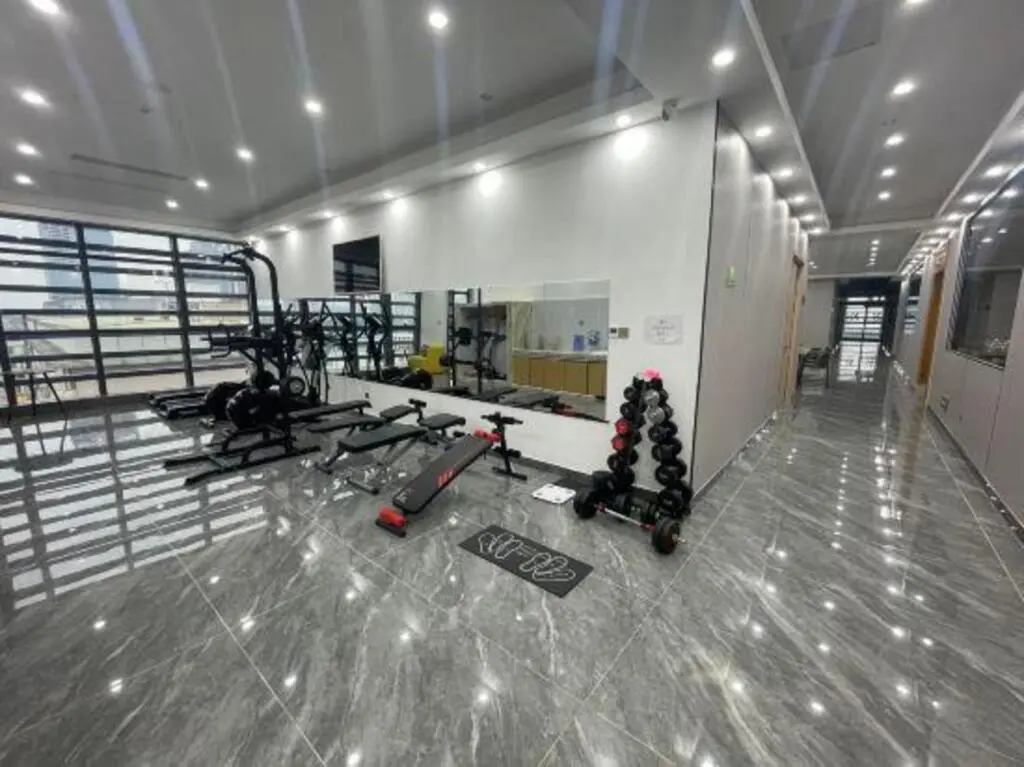 Гуанчжоу: Vienna Hotel (Guangzhou Huangpu Free Trade Zone Xiayuan Subway Station)