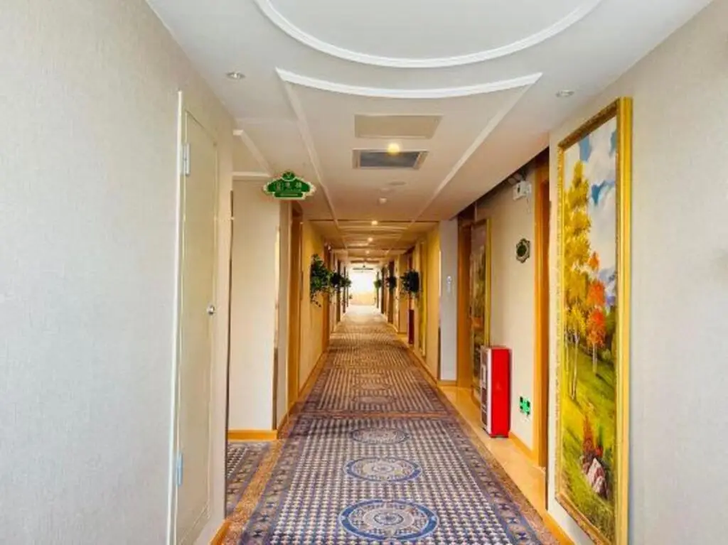 Гуанчжоу: Vienna Hotel (Guangzhou Huangpu Free Trade Zone Xiayuan Subway Station)