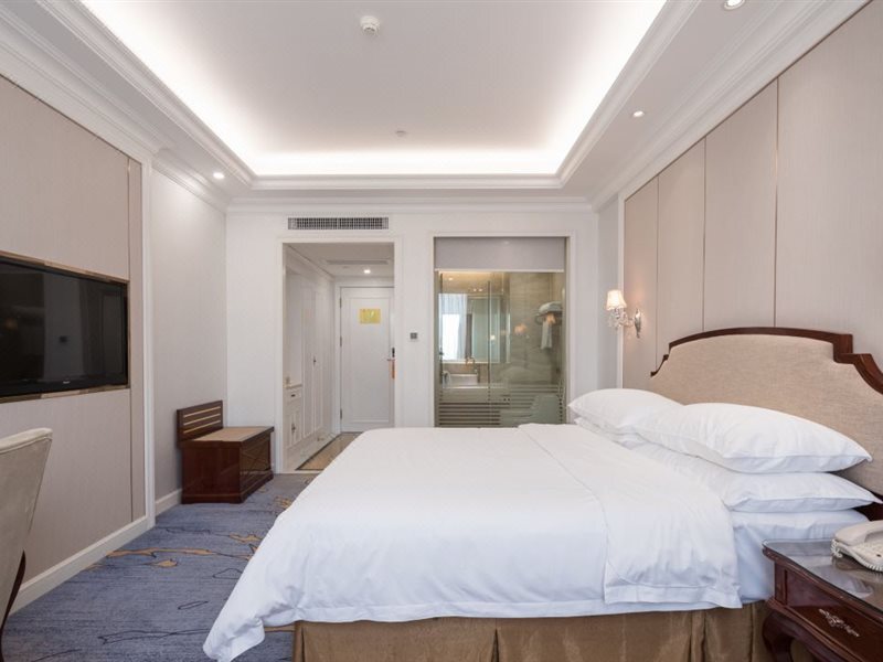 Гуанчжоу: Vienna Hotel (Guangzhou Baiyun University Jinyuan Plaza)