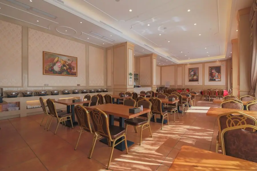 Шэньчжэнь: Vienna International Hotel (Shenzhen Longhua Qiankeng Metro Station)