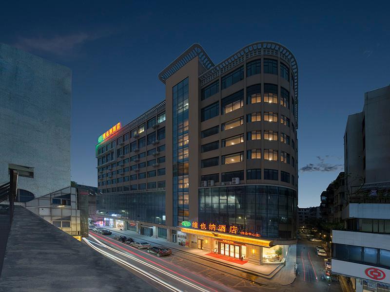 Чжаоцин: Vienna Hotel Guangdong Zhaoqing Sihui Center Jade Expo Market