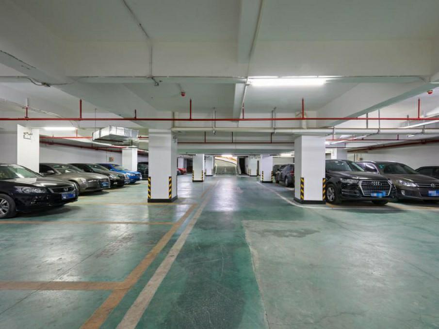 Чжаоцин: Vienna Hotel Guangdong Zhaoqing Sihui Center Jade Expo Market