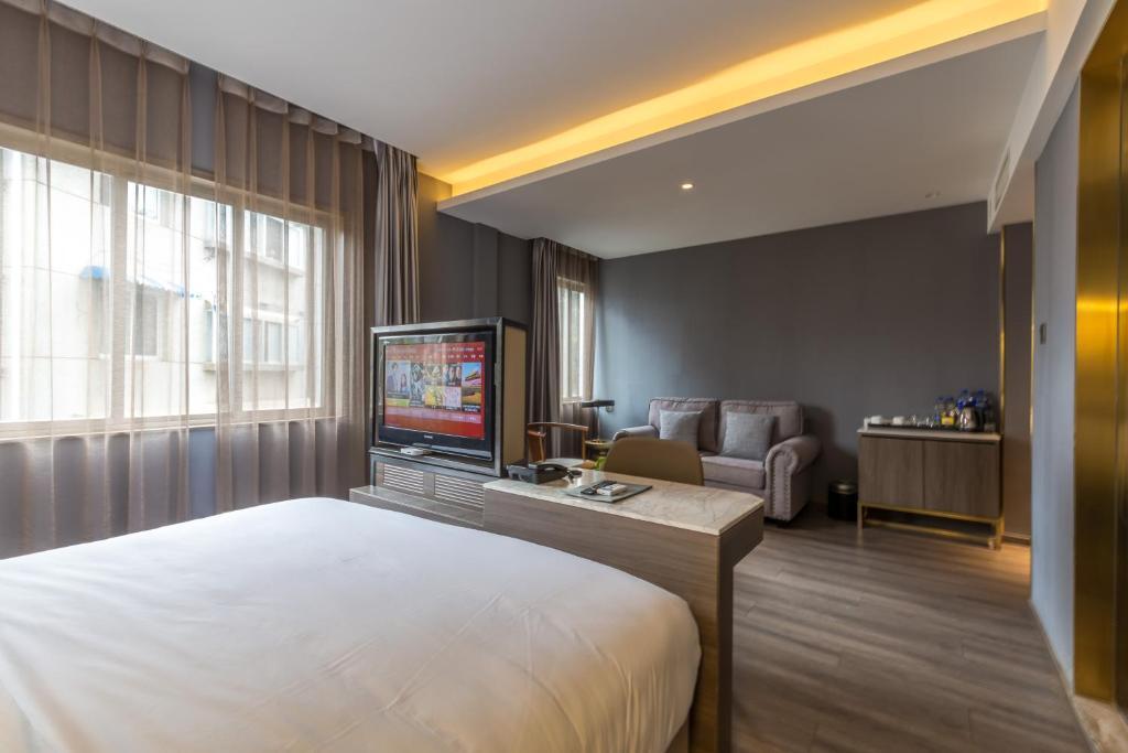 Куньмин: Jiqing Hotel (Kunming Green Lake)